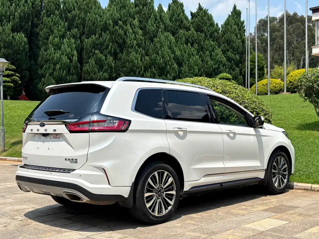 Ford Edge 2021 — фото 22