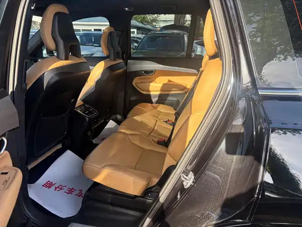 Volvo XC90 2015