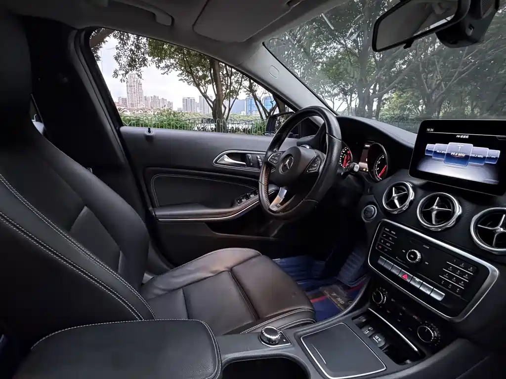 Mercedes-Benz GLA 2018 — фото 10