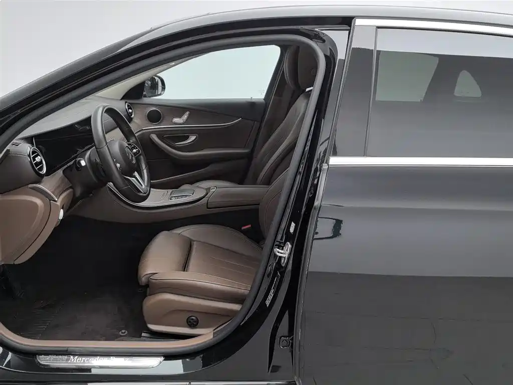 Mercedes-Benz E-Class 2020 — фото 10