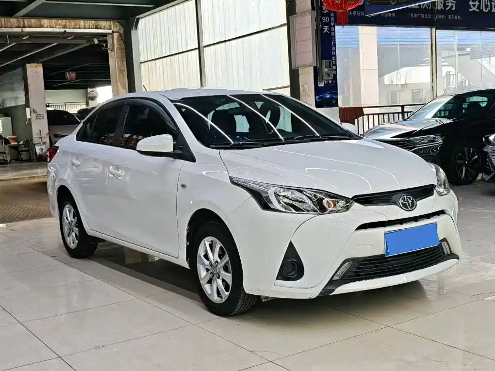 Toyota Yaris L 2019 — фото 3