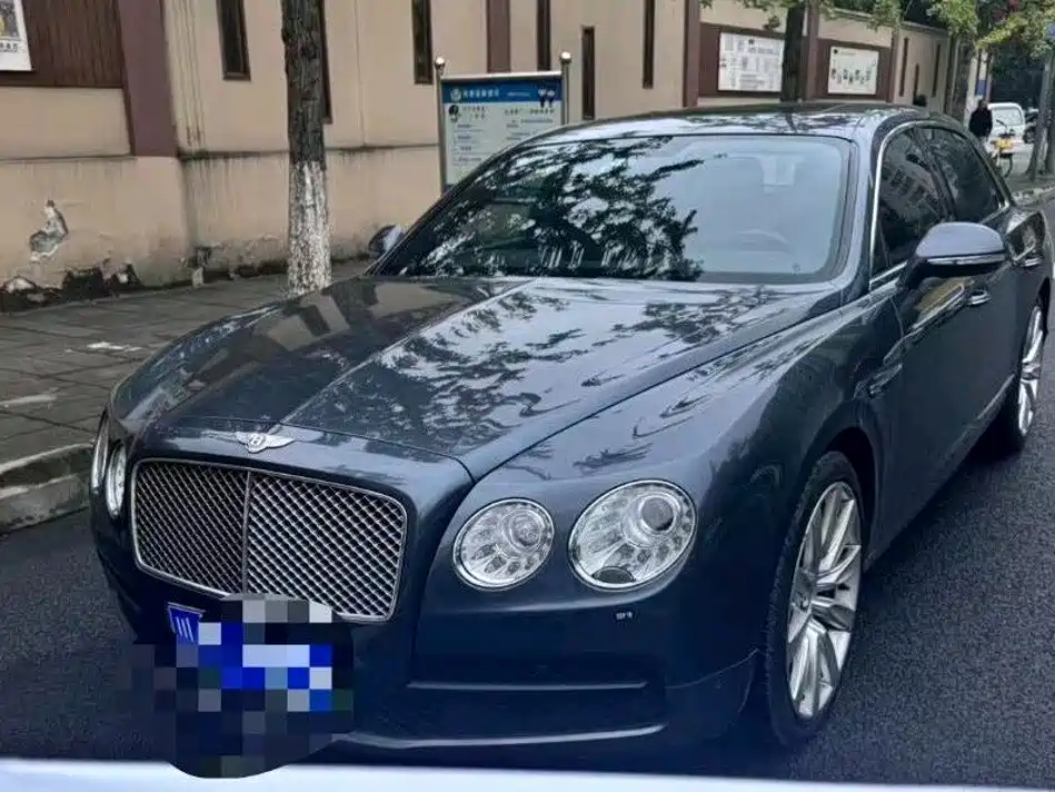 Bentley Flying Spur 2017 — фото 1