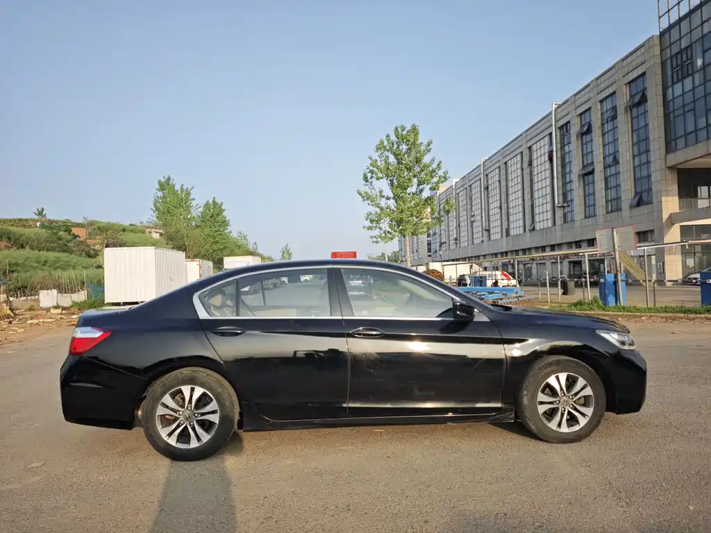 Honda Accord 2014 — фото 14
