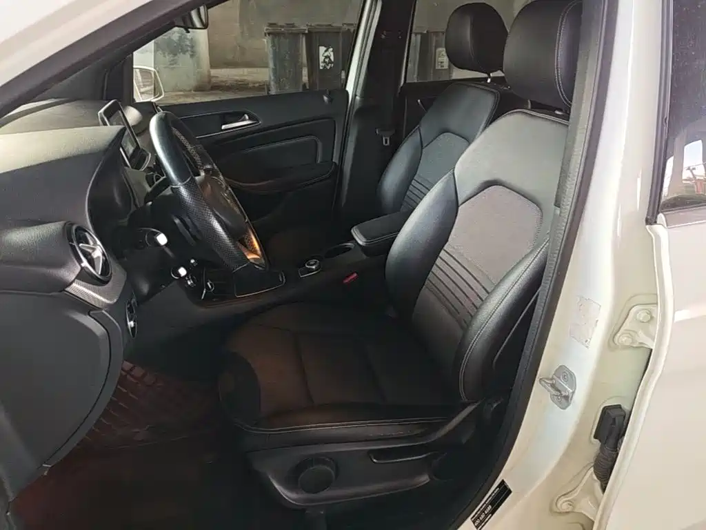 Mercedes-Benz B-Class 2015 — фото 15