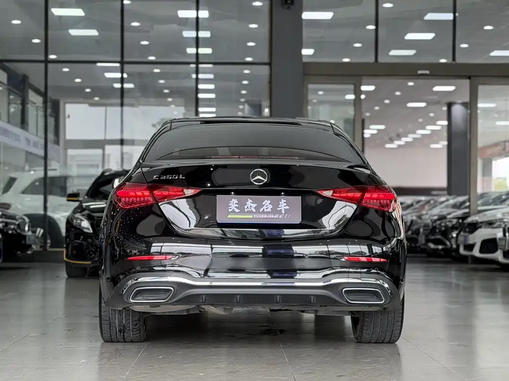 Mercedes-Benz C-Class 2023 — фото 9