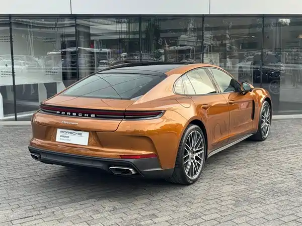 Porsche Panamera 2024