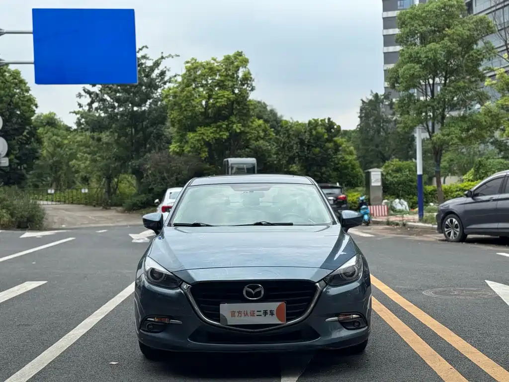 Mazda 3 Axela 2018 — фото 2