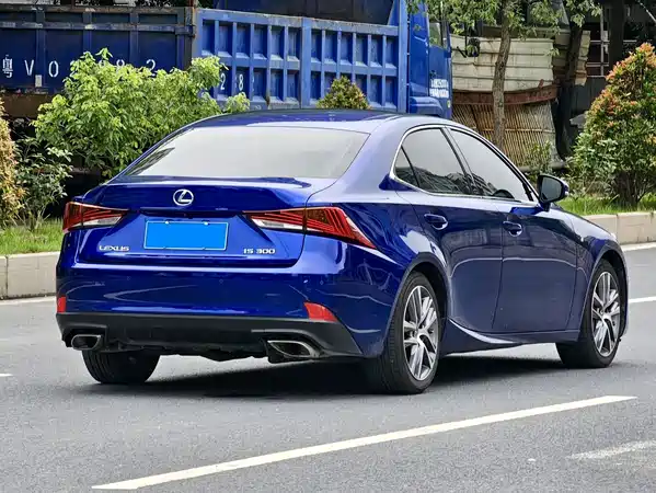 Lexus IS 2018