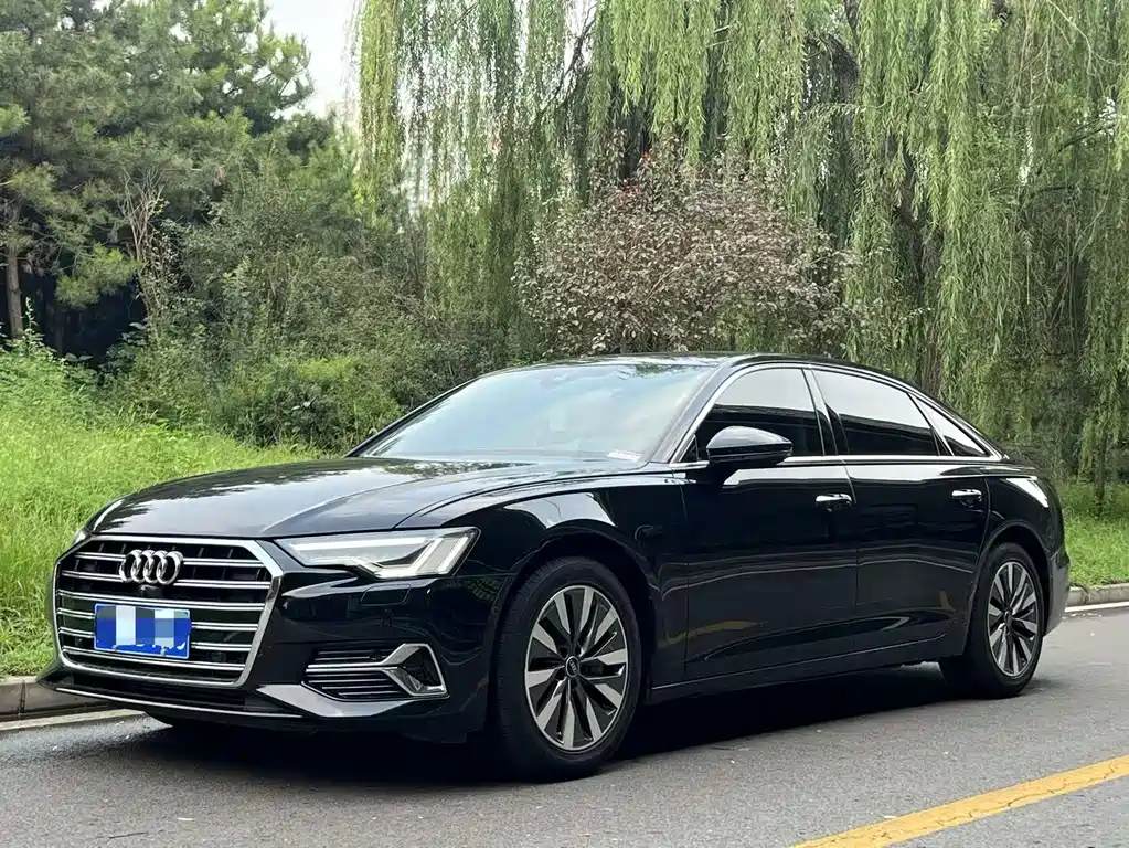 Audi A6L 2024 — фото 1