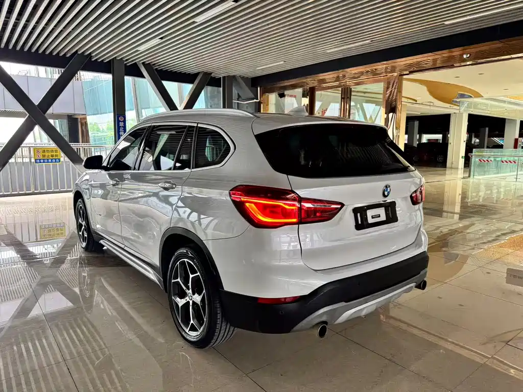 BMW X1 2018 — фото 4