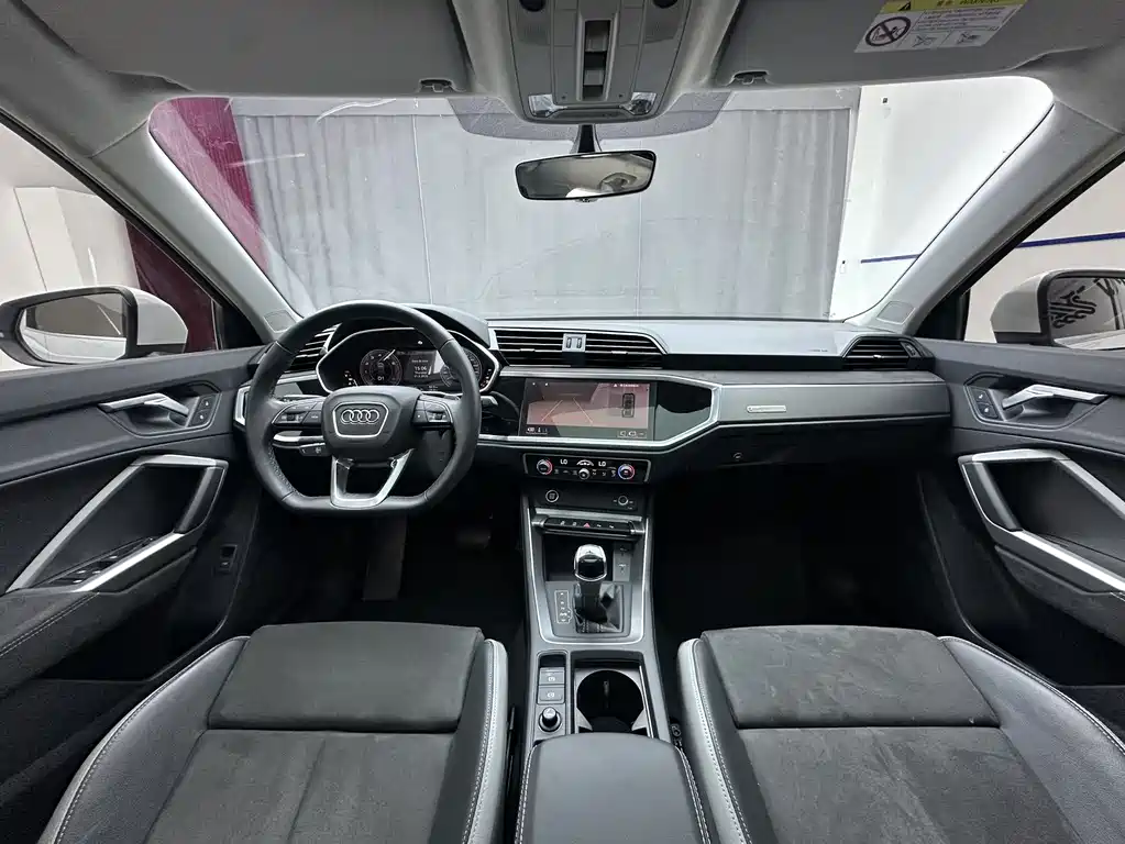 Audi Q3 2023 — фото 11