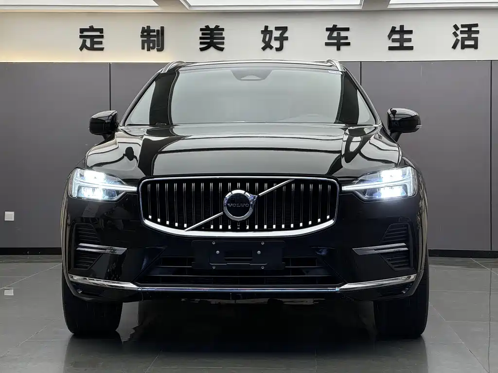 Volvo XC60 2025 — фото 2