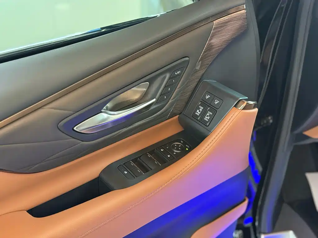 Toyota Alphard 2024 — фото 7