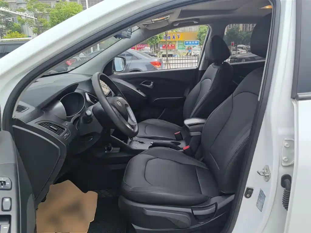 Hyundai ix35 2016 — фото 15
