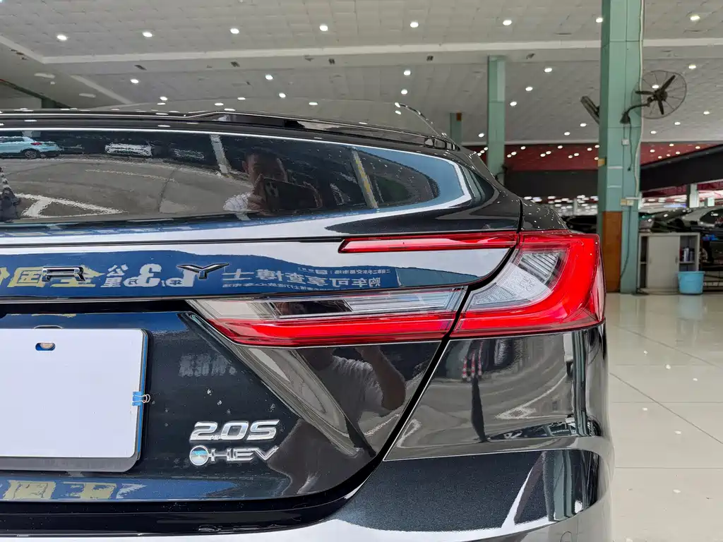 Toyota Camry 2025 — фото 14