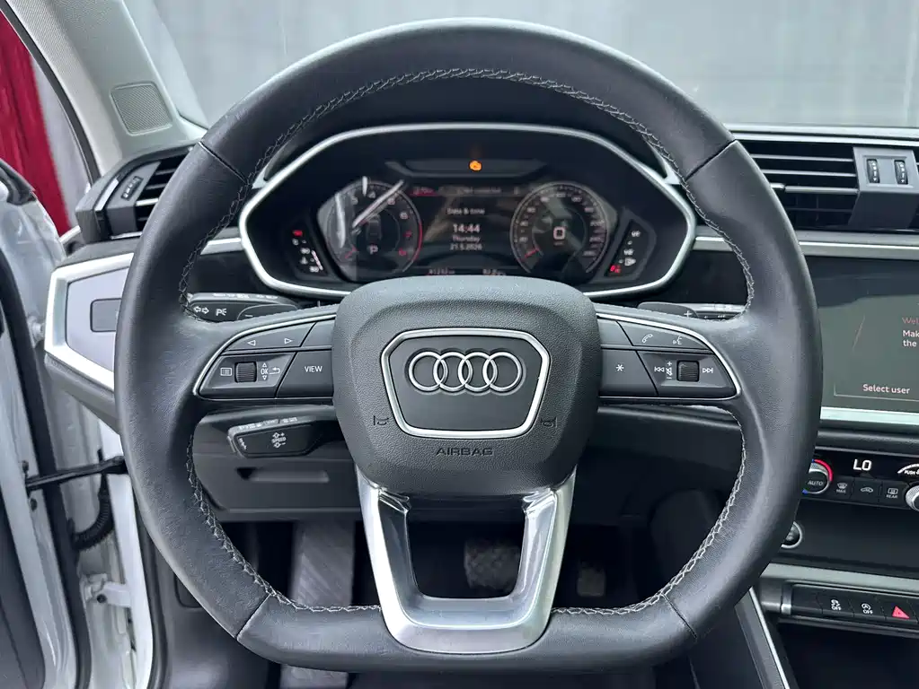 Audi Q3 2023 — фото 14