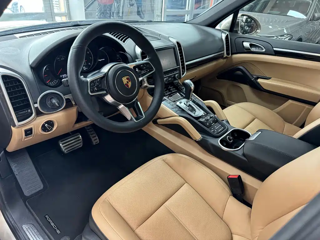 Porsche Cayenne 2015 — фото 15