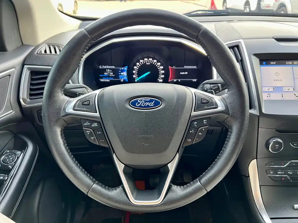 Ford Edge 2020 — фото 9