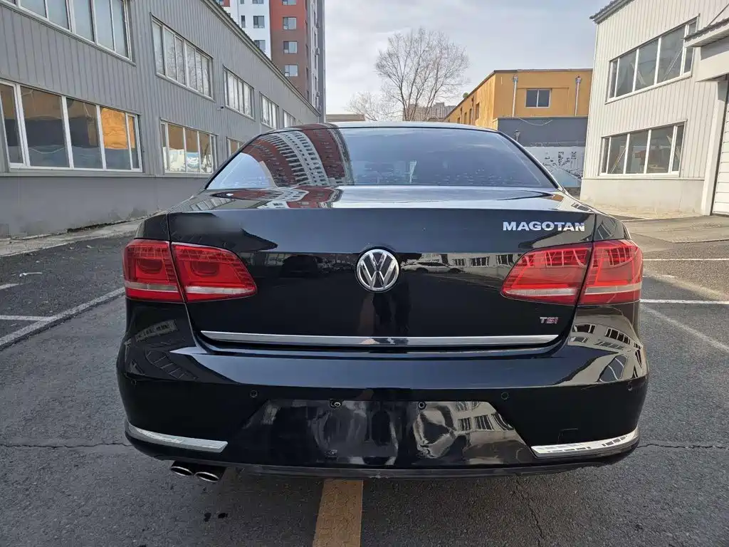Volkswagen Magotan 2016