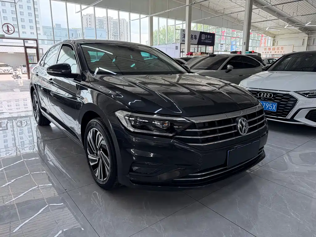 Volkswagen Sagitar 2022