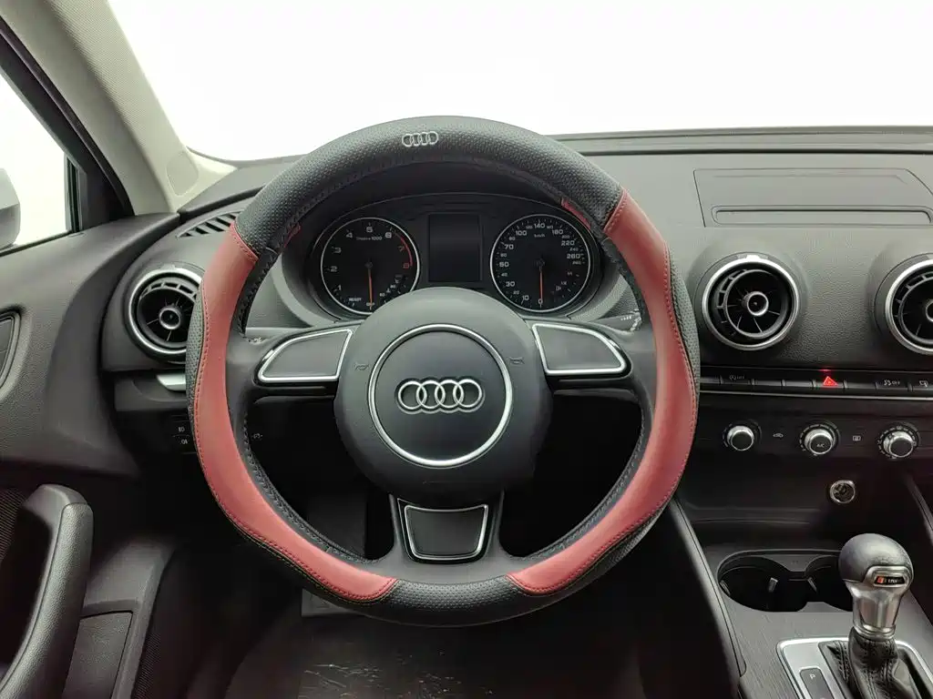 Audi A3 2017 — фото 11