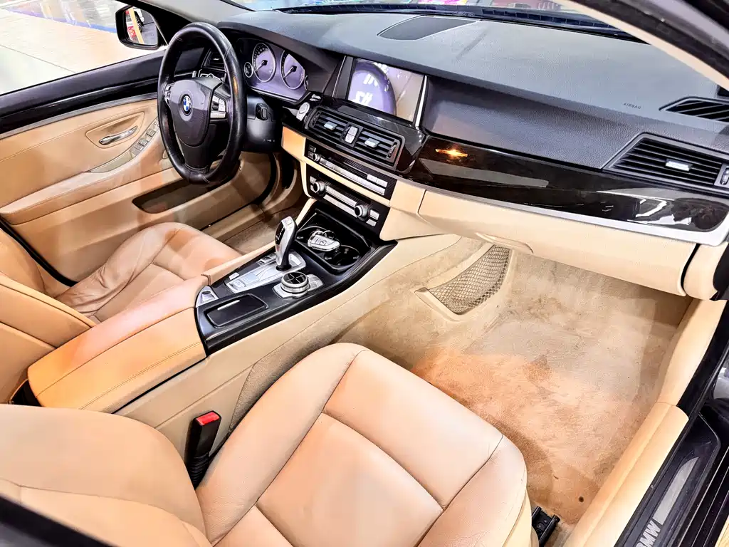BMW 5 Series 2013 — фото 19