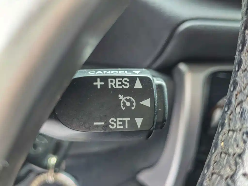 Toyota Yaris L 2022 — фото 14