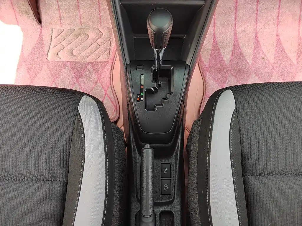 Toyota Yaris L 2021 — фото 18