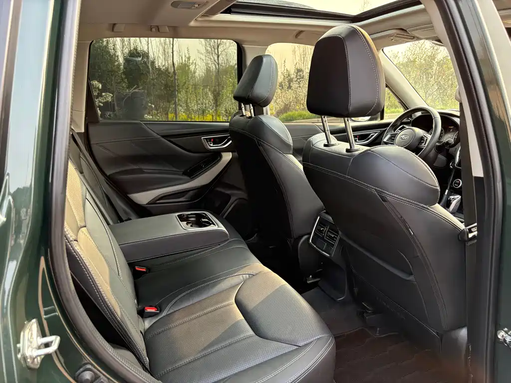 Subaru Forester 2023 — фото 17