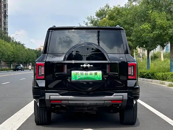 Fangchengbao Leopard 8 2025