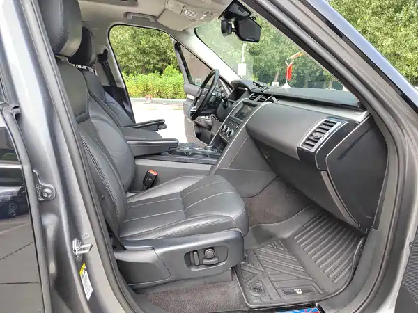 Land Rover Discovery 2020