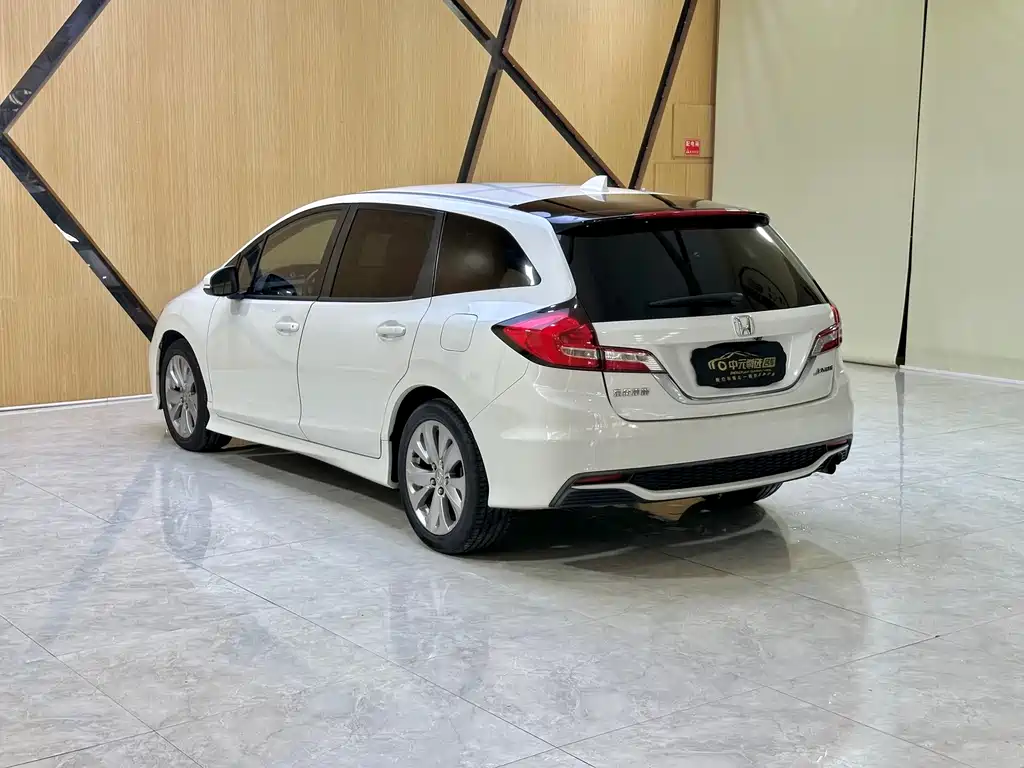 Honda Jade 2017 — фото 18