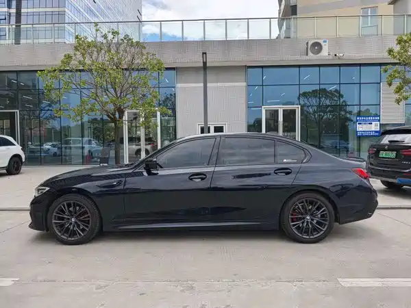 BMW 3 Series 2022
