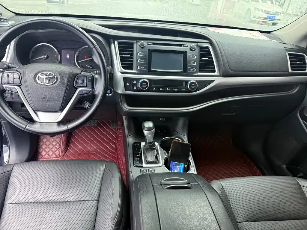 Toyota Highlander 2017 — фото 6