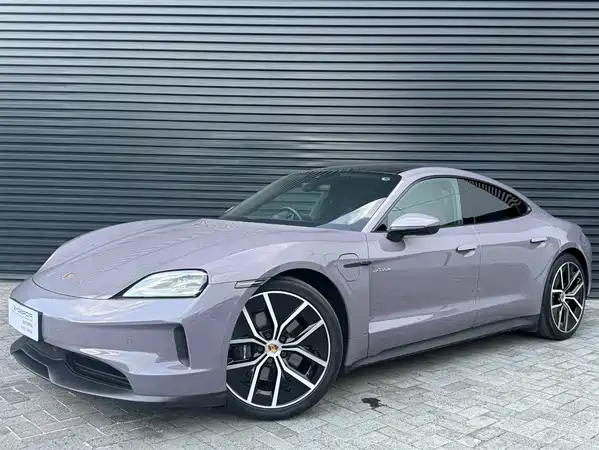Porsche Taycan 2025