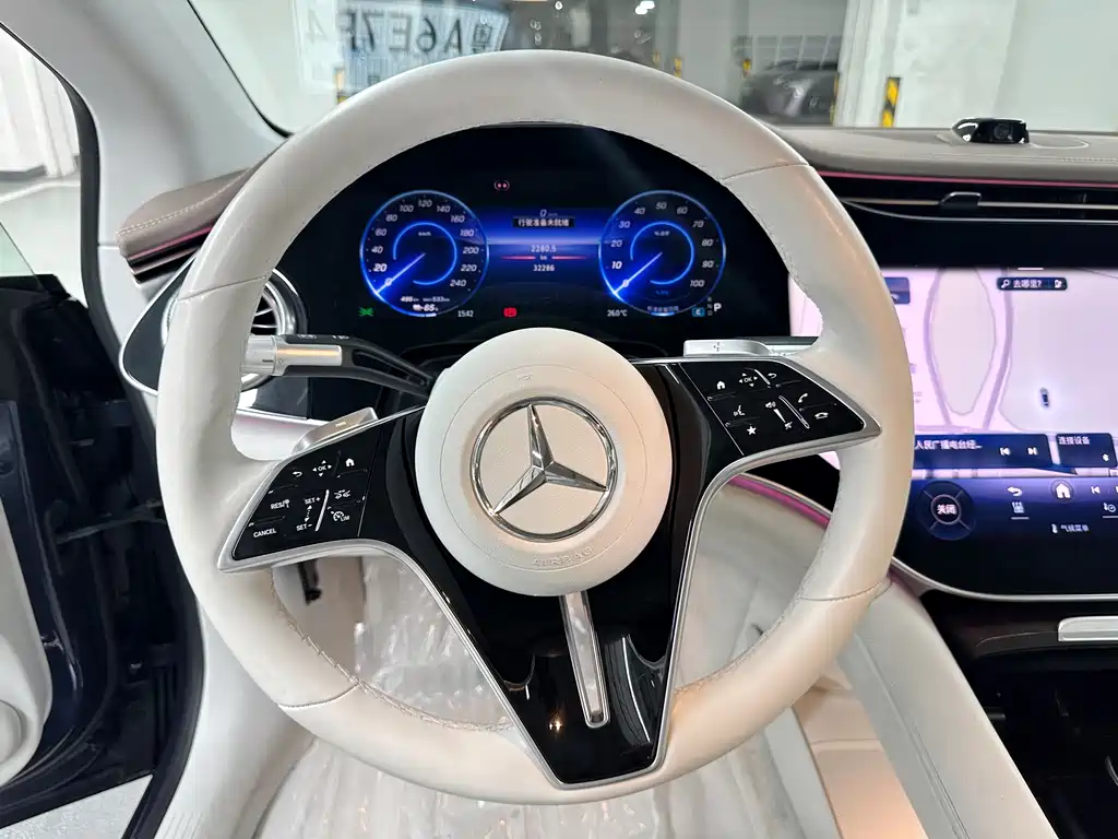 Mercedes-Benz EQS 2024 — фото 18