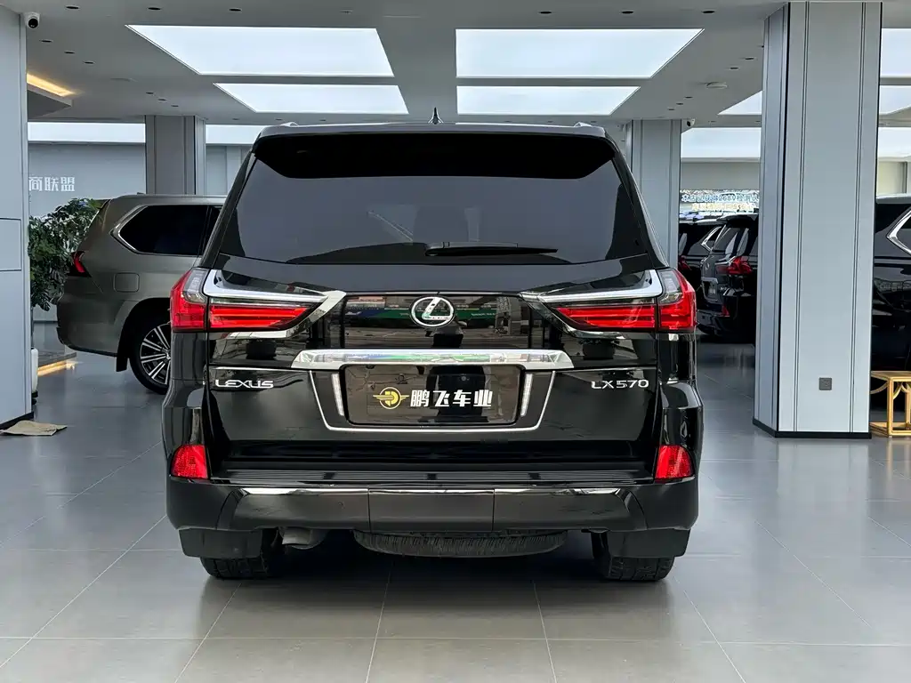 Lexus LX 2019 — фото 3