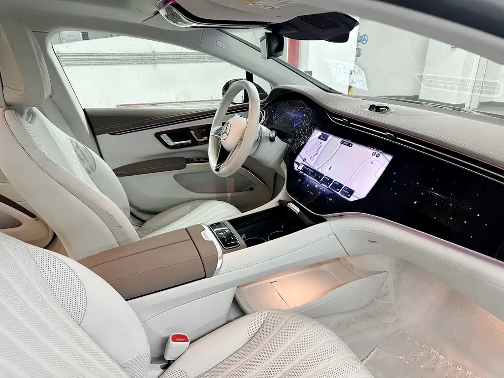 Mercedes-Benz EQS 2024 — фото 14