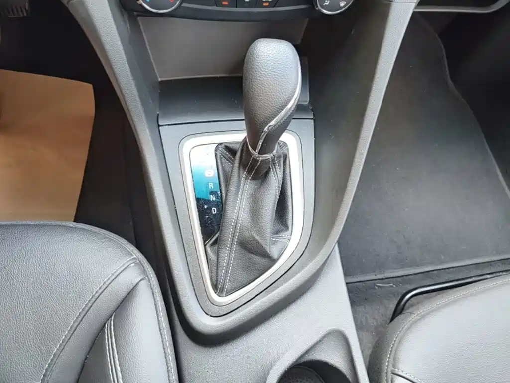 Buick Excelle 2017 — фото 14