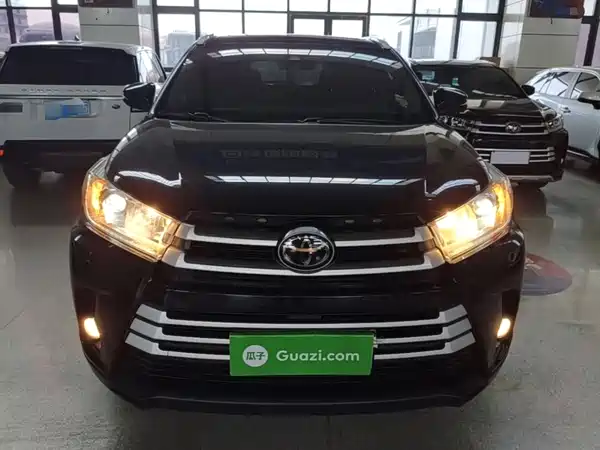 Toyota Highlander 2021