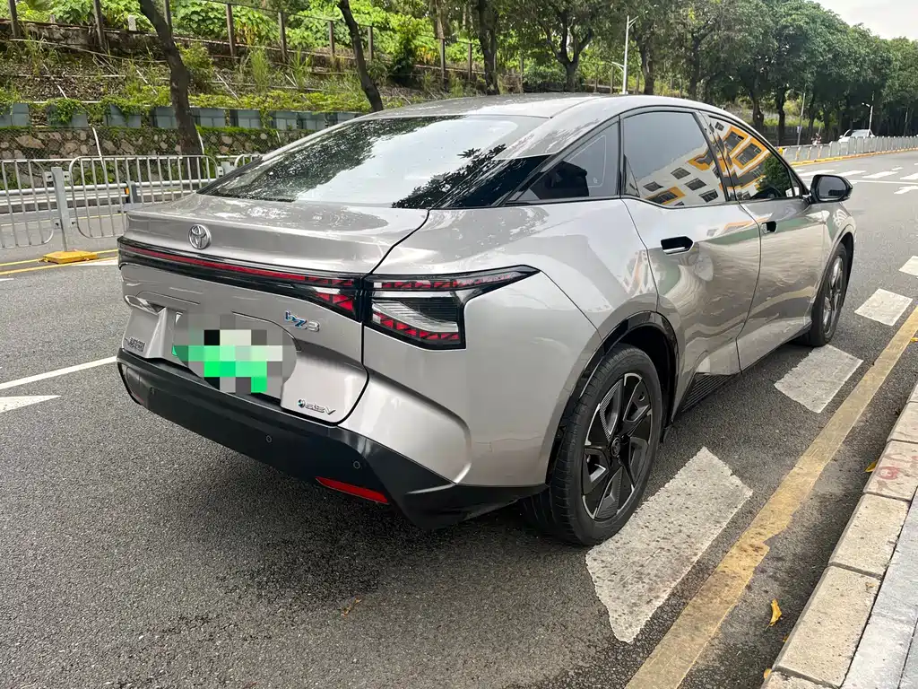 Toyota bZ3 2025
