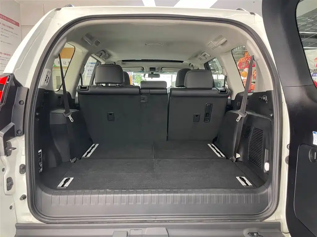 Toyota Prado 2019 — фото 30