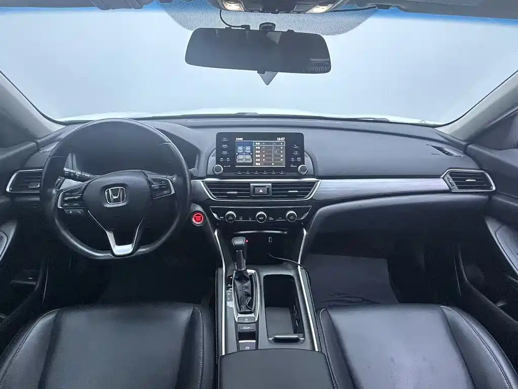 Honda Inspire 2021 — фото 12