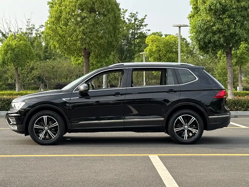 Volkswagen Tiguan L 2020 — фото 4