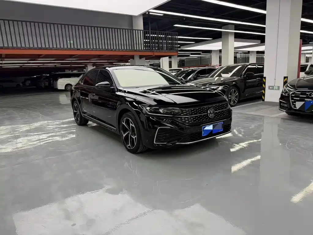 Volkswagen Passat 2024
