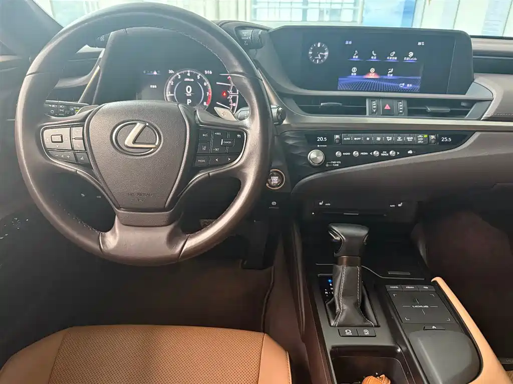 Lexus ES 2021 — фото 15