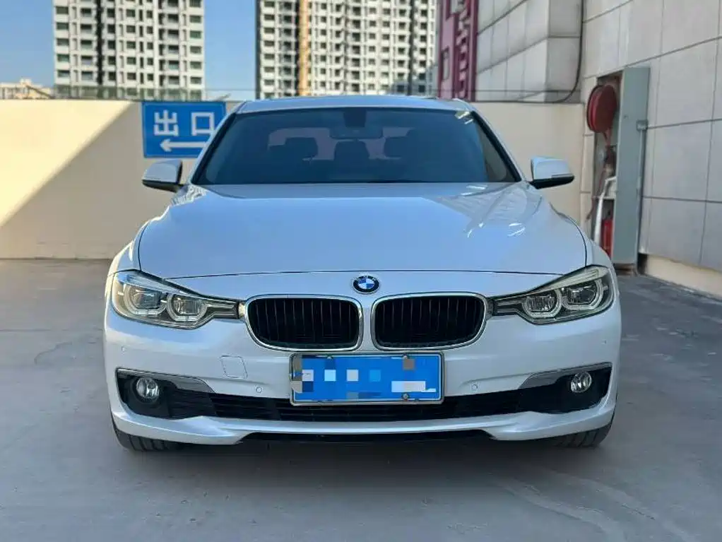 BMW 3 Series 2016 — фото 1