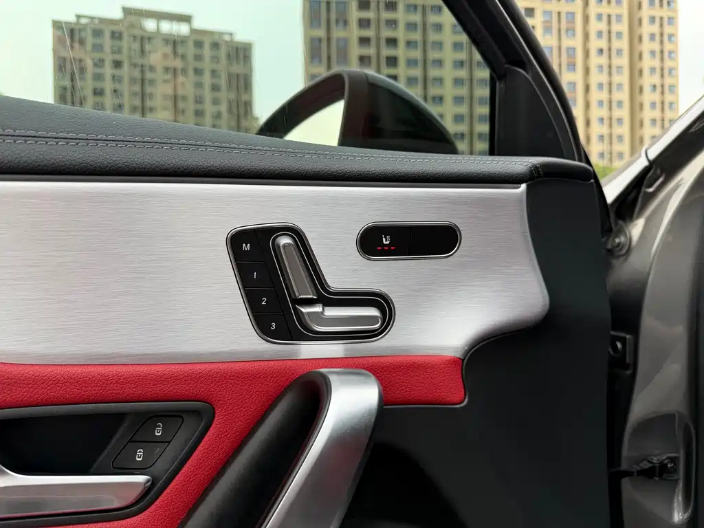 Mercedes-Benz A-Class AMG 2020 — фото 6
