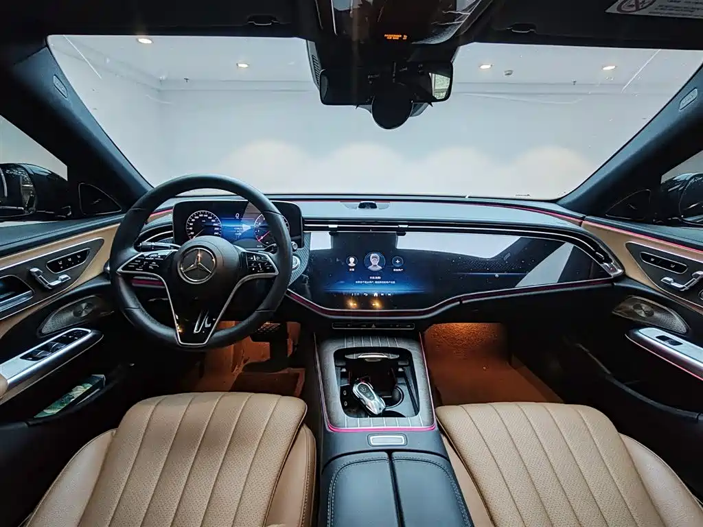 Mercedes-Benz E-Class 2025 — фото 16