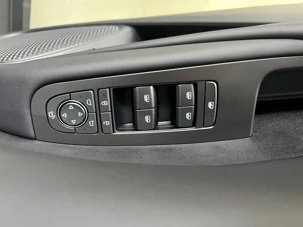 BYD Seal 06 2025 — фото 10